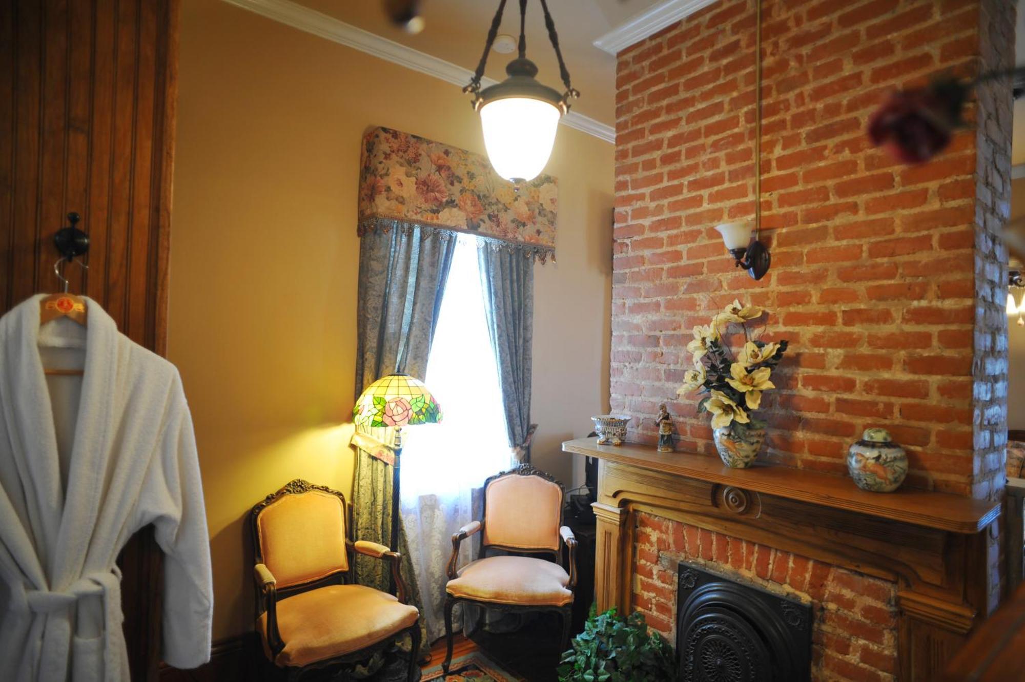 Hh Whitney House - A Bed & Breakfast On The Historic Esplanade New Orleans Buitenkant foto