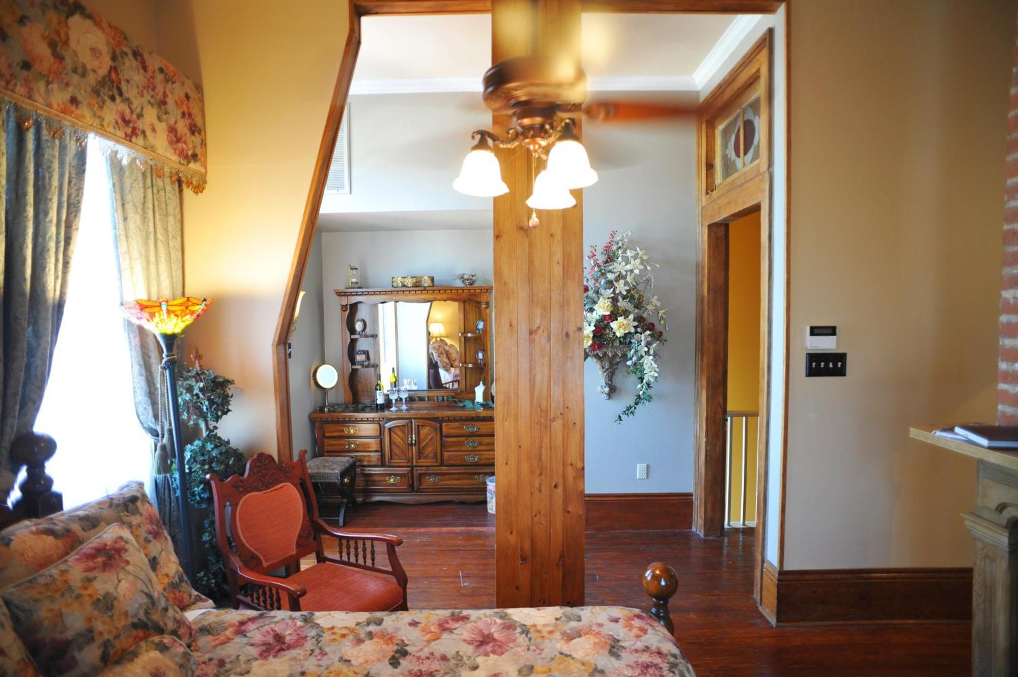 Hh Whitney House - A Bed & Breakfast On The Historic Esplanade New Orleans Buitenkant foto